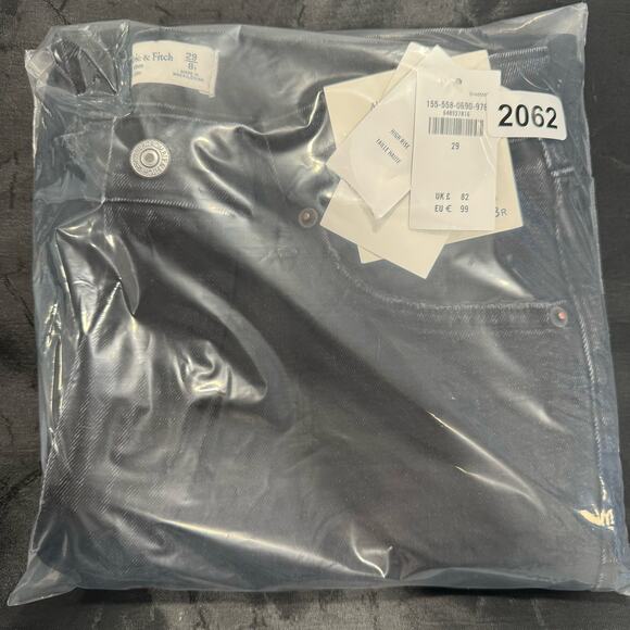 Abercrombie & Fitch The Mom High Rise Straight Distressed Black Jeans 29/8R - Picture 7 of 7